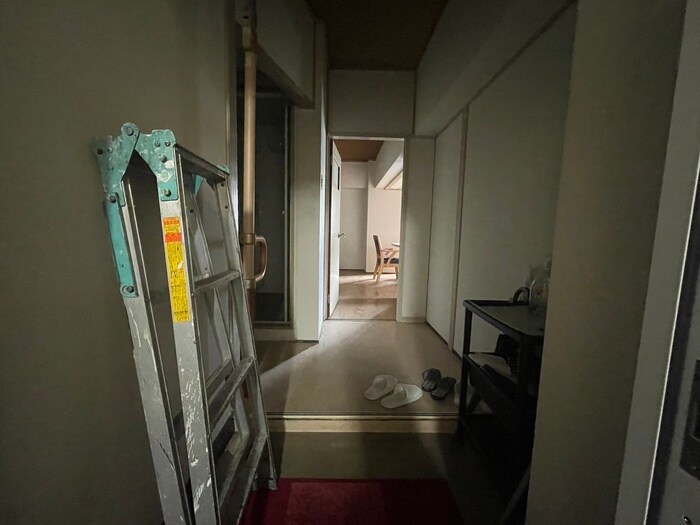 物件内観写真13　(玄関)