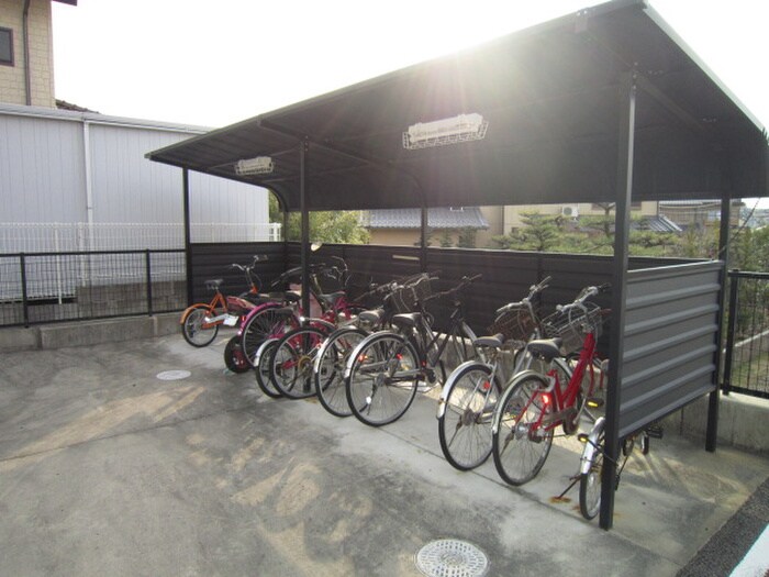 物件外観写真6　(駐輪場)