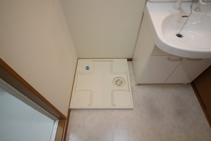 物件内観写真12　(洗濯機置場)