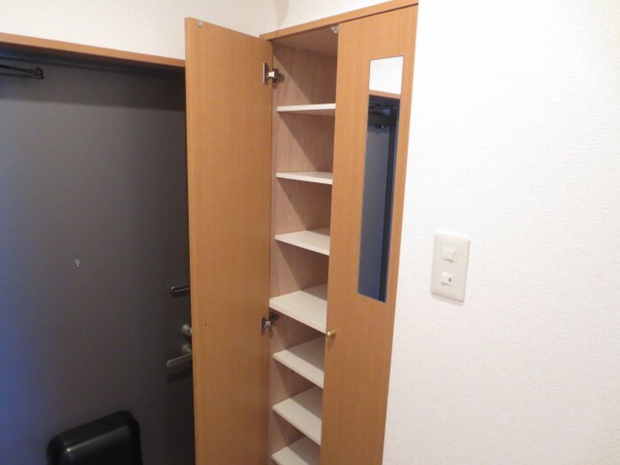 物件内観写真13　(靴箱)