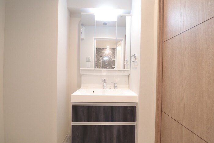 物件内観写真11　(洗面)