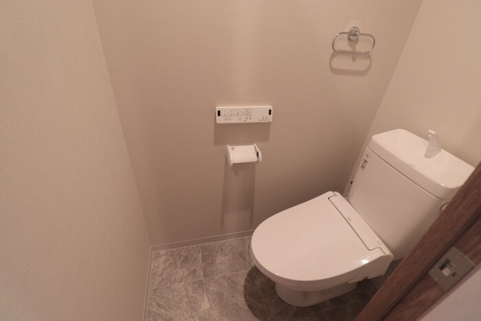 物件内観写真12　(トイレ)