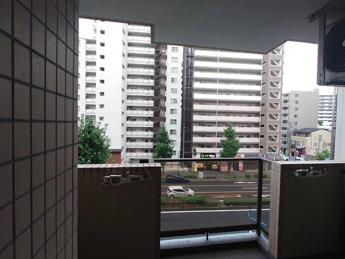 物件内観写真16　(室内からの展望)