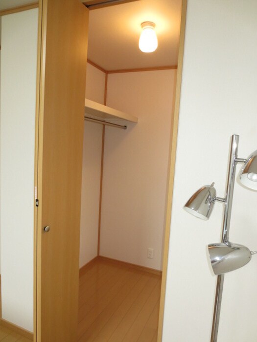 物件内観写真8　(収納)