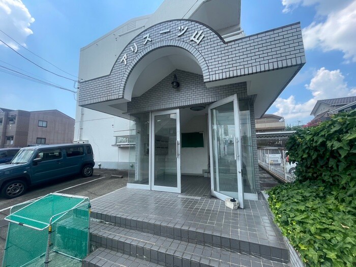 物件外観写真4　(エントランス部分)