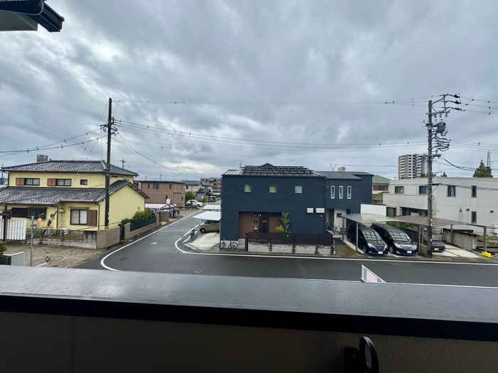 物件内観写真18　(室内からの展望)