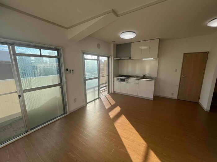 物件内観写真1　(居室)