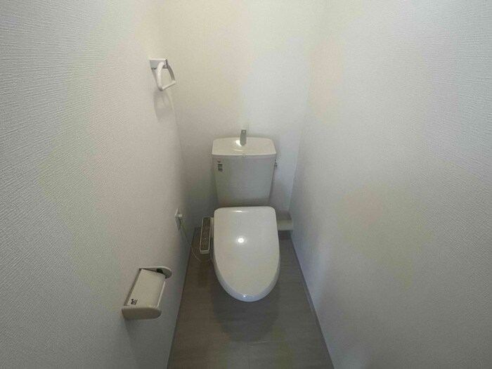 物件内観写真6　(トイレ)