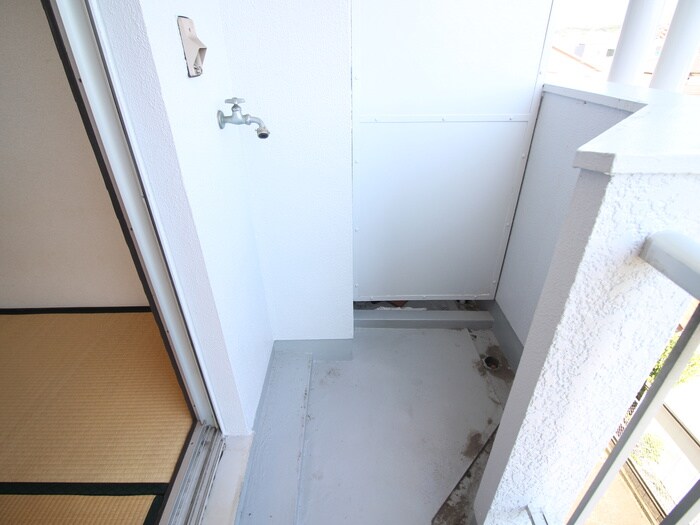 物件内観写真9　(洗濯機置場)