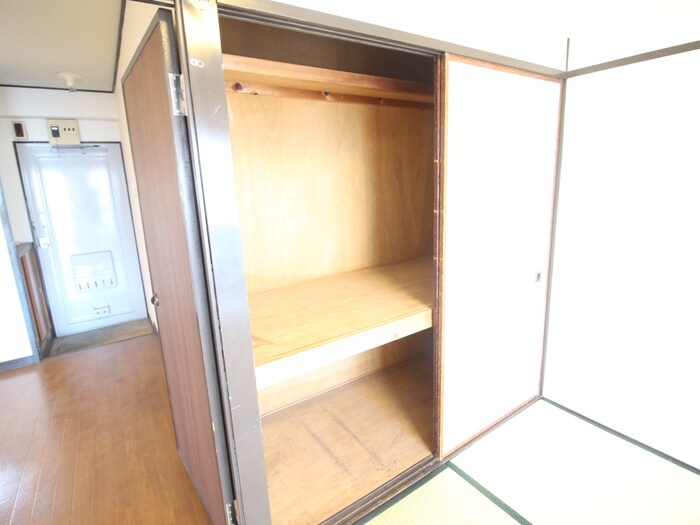 物件内観写真13　(収納)
