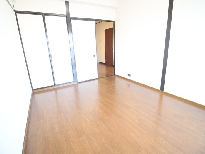 物件内観写真18　(居室)