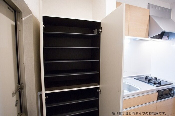 物件内観写真9　(靴箱)