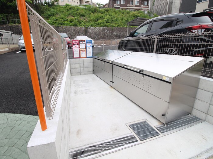 物件外観写真4　(建物設備)