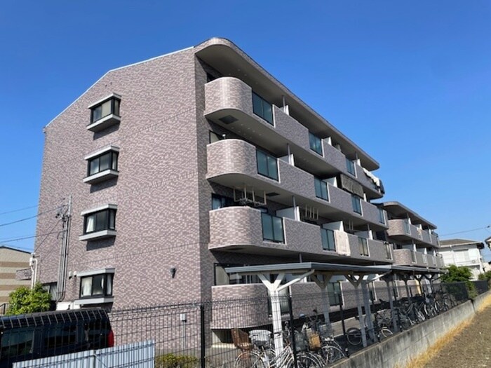 グランシャリオ　東棟の物件外観写真