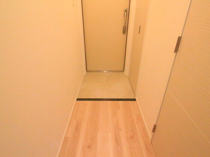 物件内観写真18　(廊下)