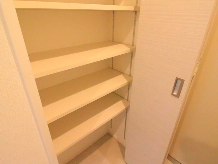 物件内観写真18　(靴箱)