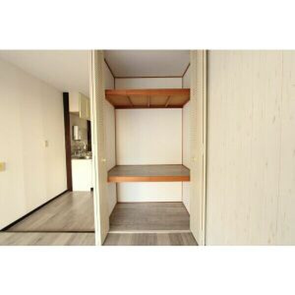 物件内観写真8　(収納)