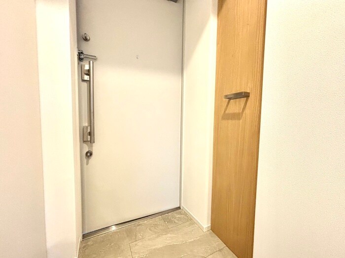 物件内観写真21　(玄関)
