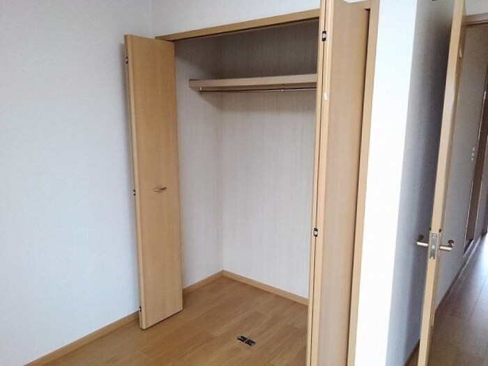 物件内観写真10　(収納)