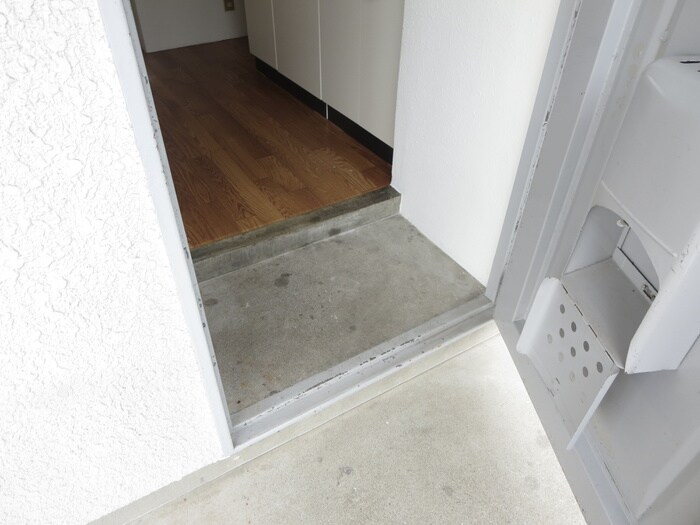 物件内観写真7　(玄関)
