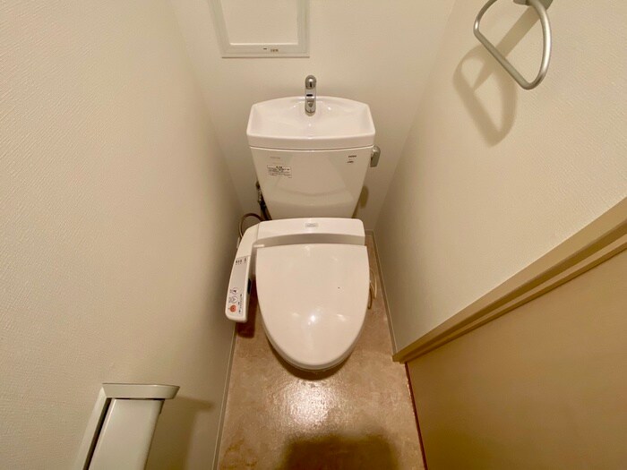 物件内観写真14　(トイレ)