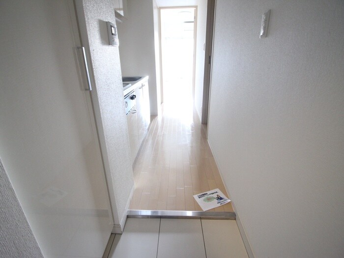 物件内観写真15　(玄関)