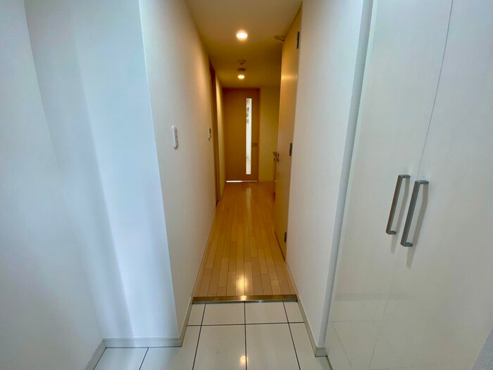 物件内観写真15　(玄関)