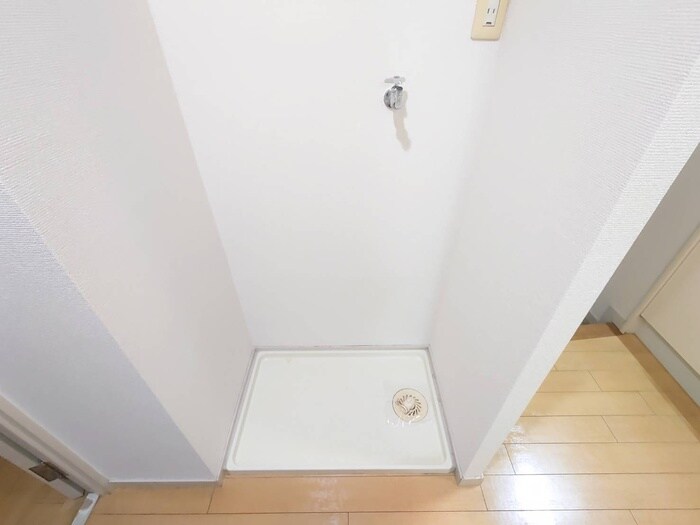 物件内観写真9　(洗濯機置場)