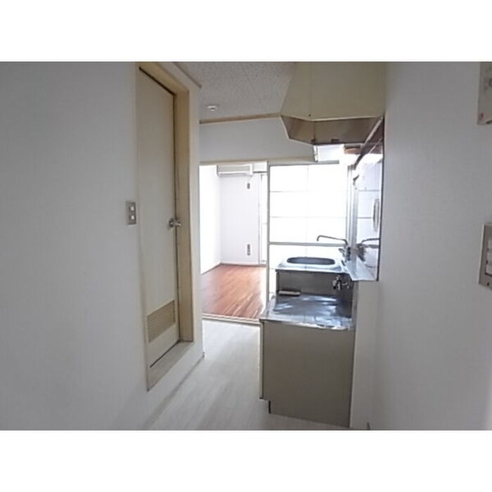 物件内観写真9　(廊下)