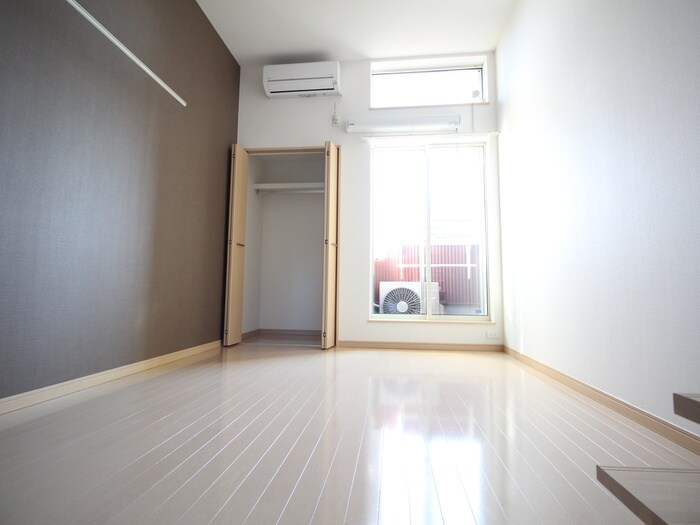 物件内観写真15　(居室)