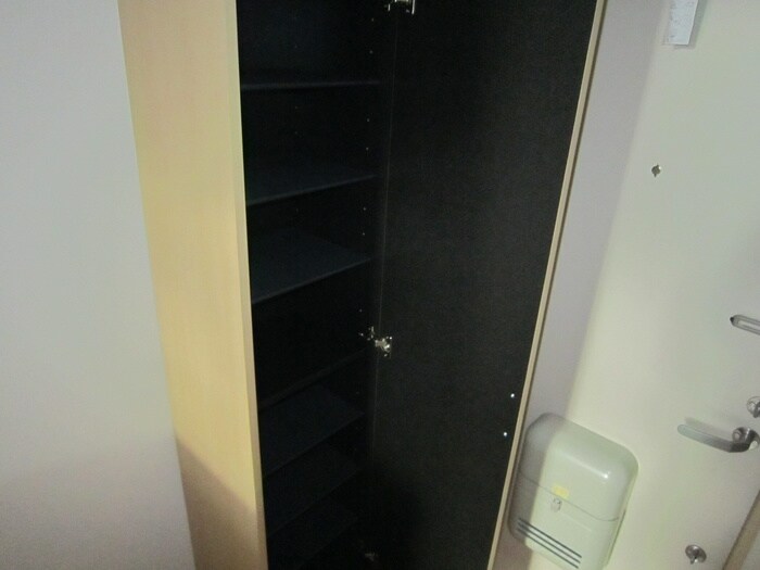 物件内観写真18　(靴箱)