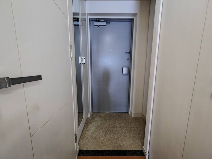 物件内観写真19　(玄関)