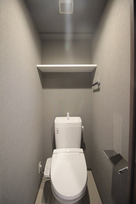 物件内観写真8　(トイレ)