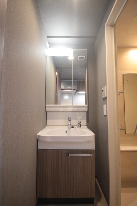 物件内観写真9　(洗面)