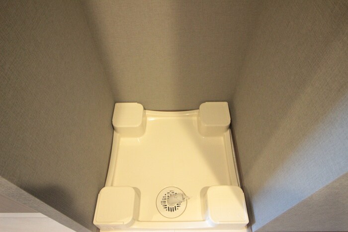 物件内観写真10　(洗濯機置場)