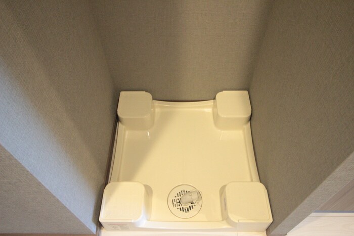 物件内観写真11　(洗濯機置場)