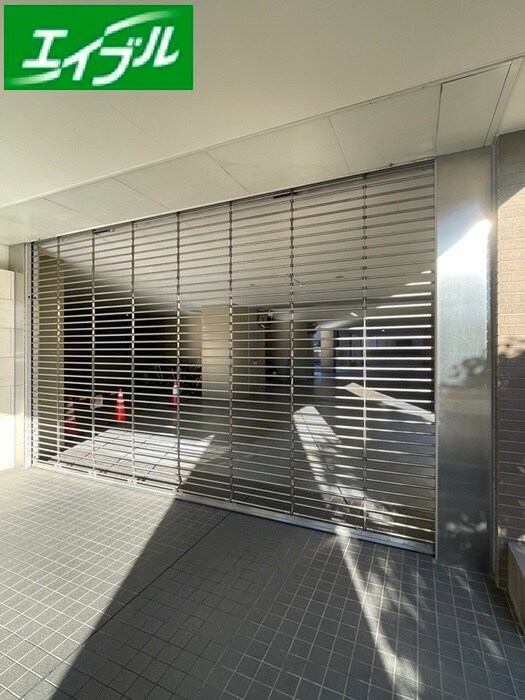 物件外観写真4　(駐車場)