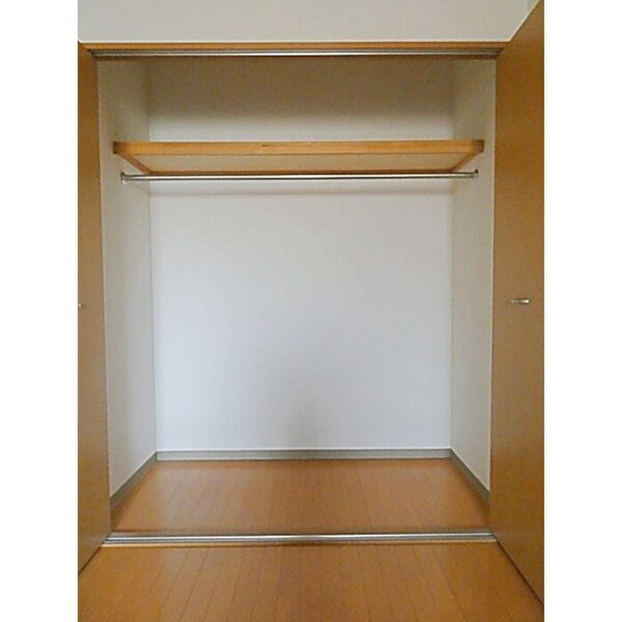 物件内観写真16　(収納)