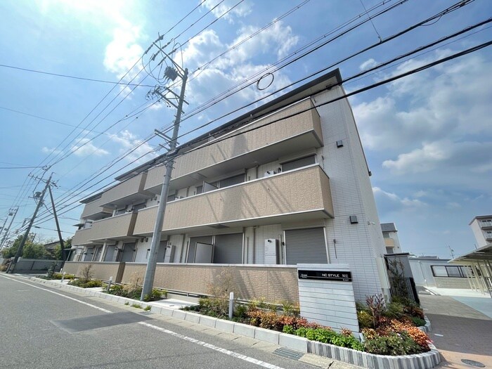 物件外観写真2　(外観写真)