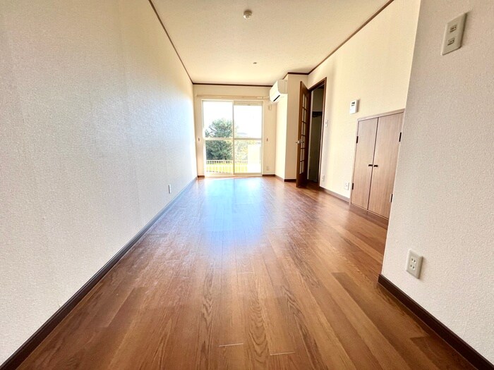 物件内観写真8　(居室)