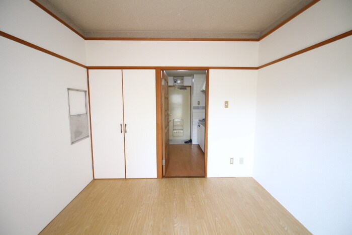 物件内観写真8　(居室)