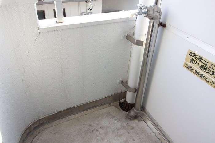 物件内観写真16　(洗濯機置場)