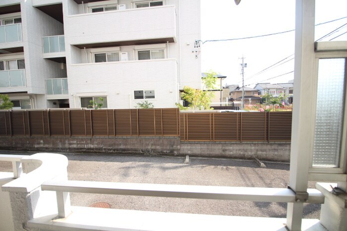 物件内観写真17　(室内からの展望)