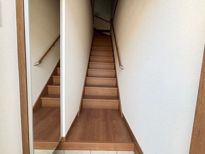 物件内観写真18　(廊下)