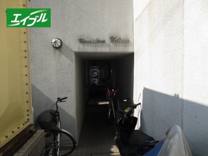 物件外観写真6　(駐輪場)