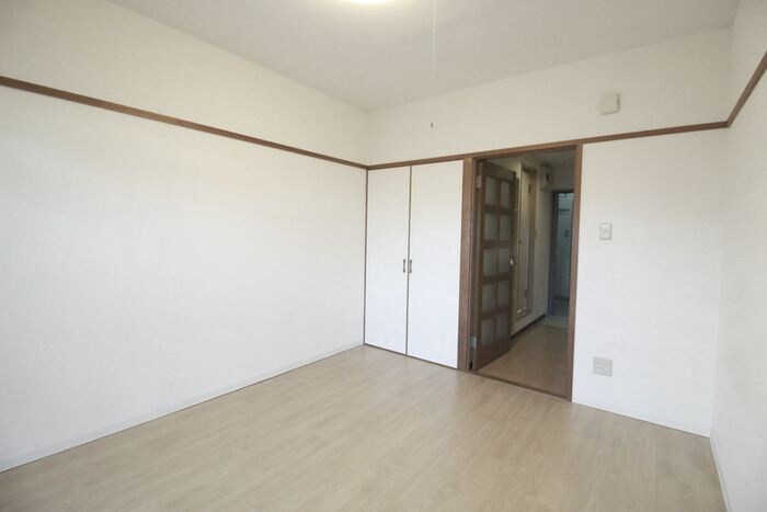 物件内観写真10　(居室)