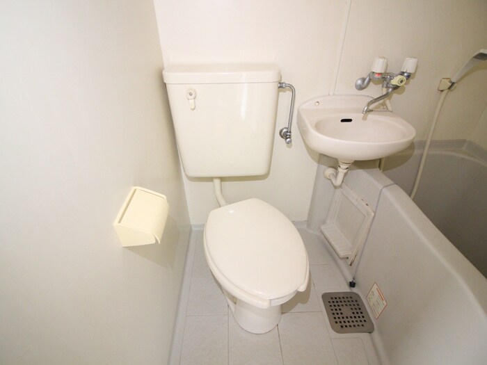 物件内観写真14　(トイレ)