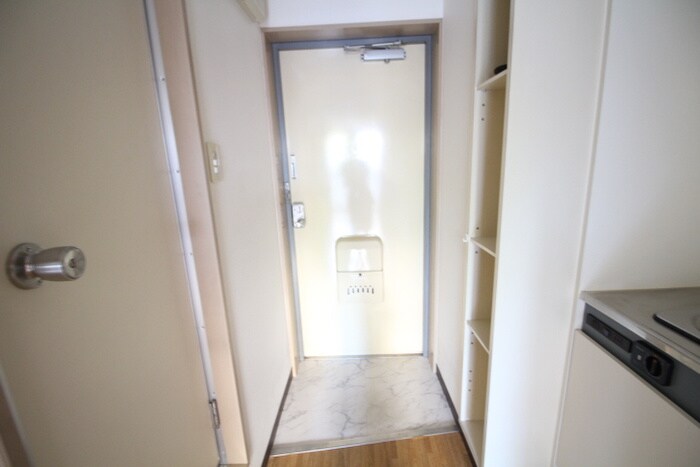 物件内観写真19　(玄関)