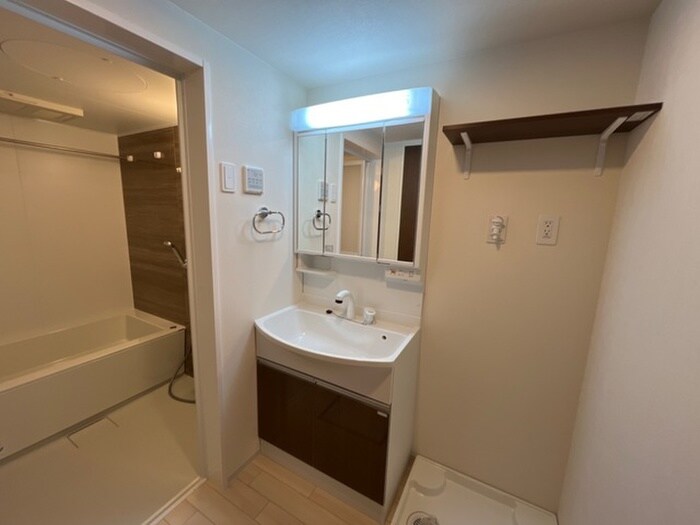 物件内観写真8　(洗面)