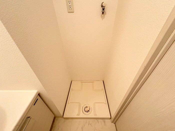 物件内観写真17　(洗濯機置場)